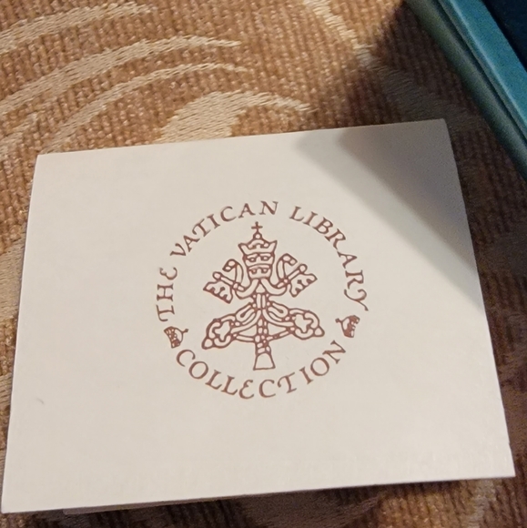 The Vatican Library Collection GoldPlate Resurrection of Christ Keychain NIB - Picture 5 of 6